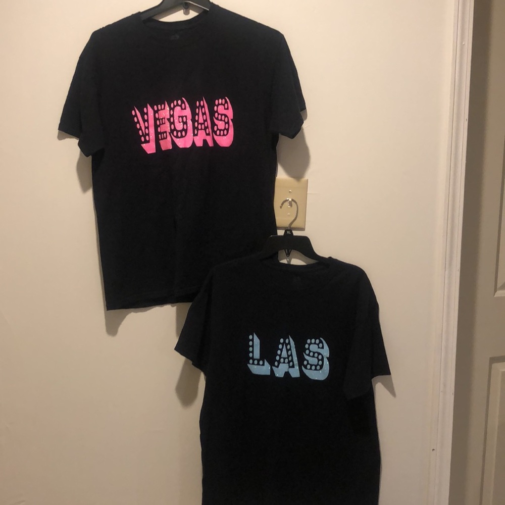 Las Vegas glittery 2two T-shirt.size large/G